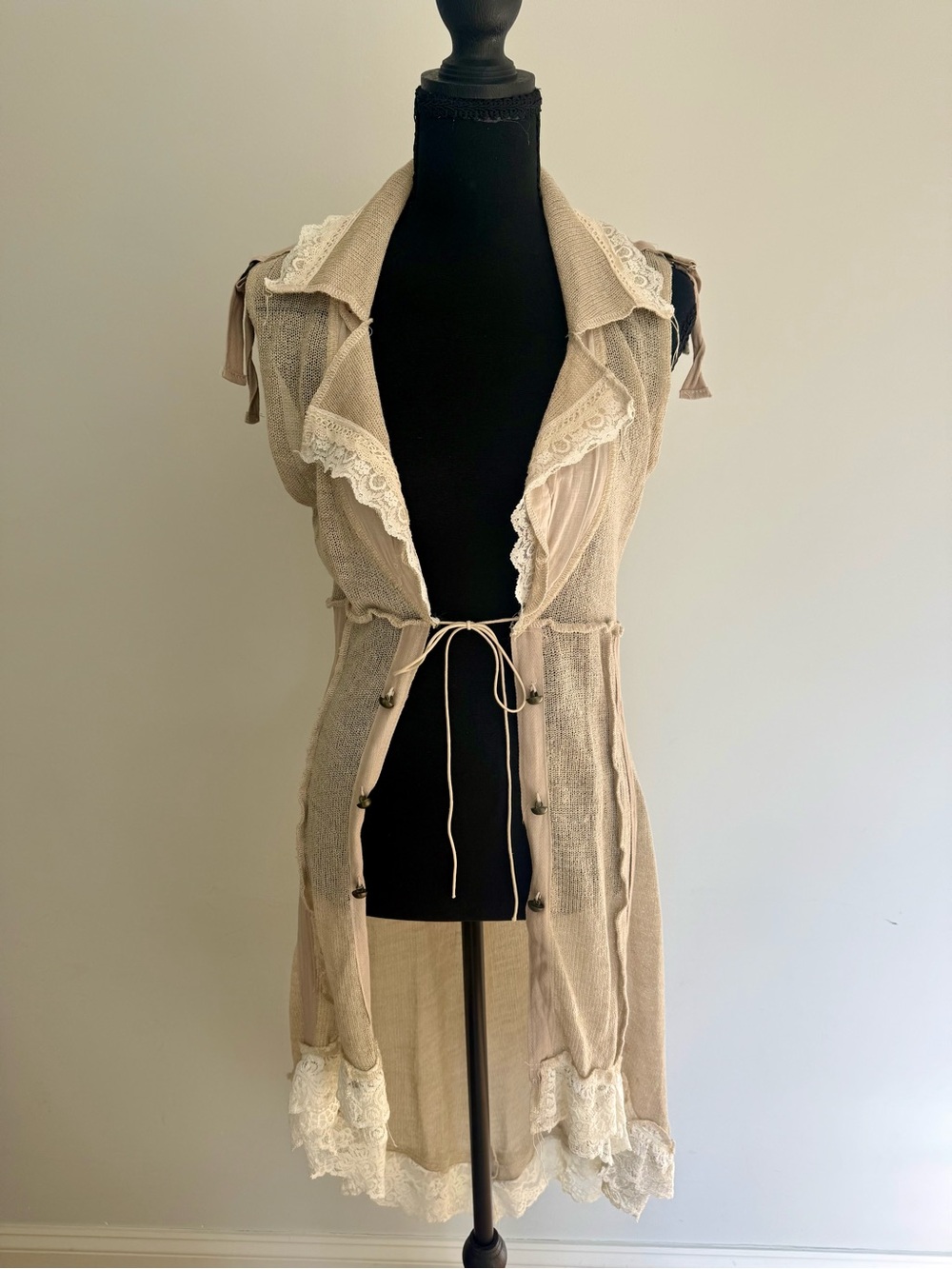 Vintage Zone Bleue Lace-Trime Sleeveless Vest
